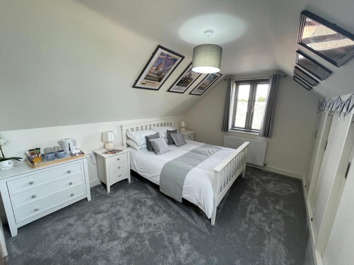The Top Floor Stretham Екстер'єр фото