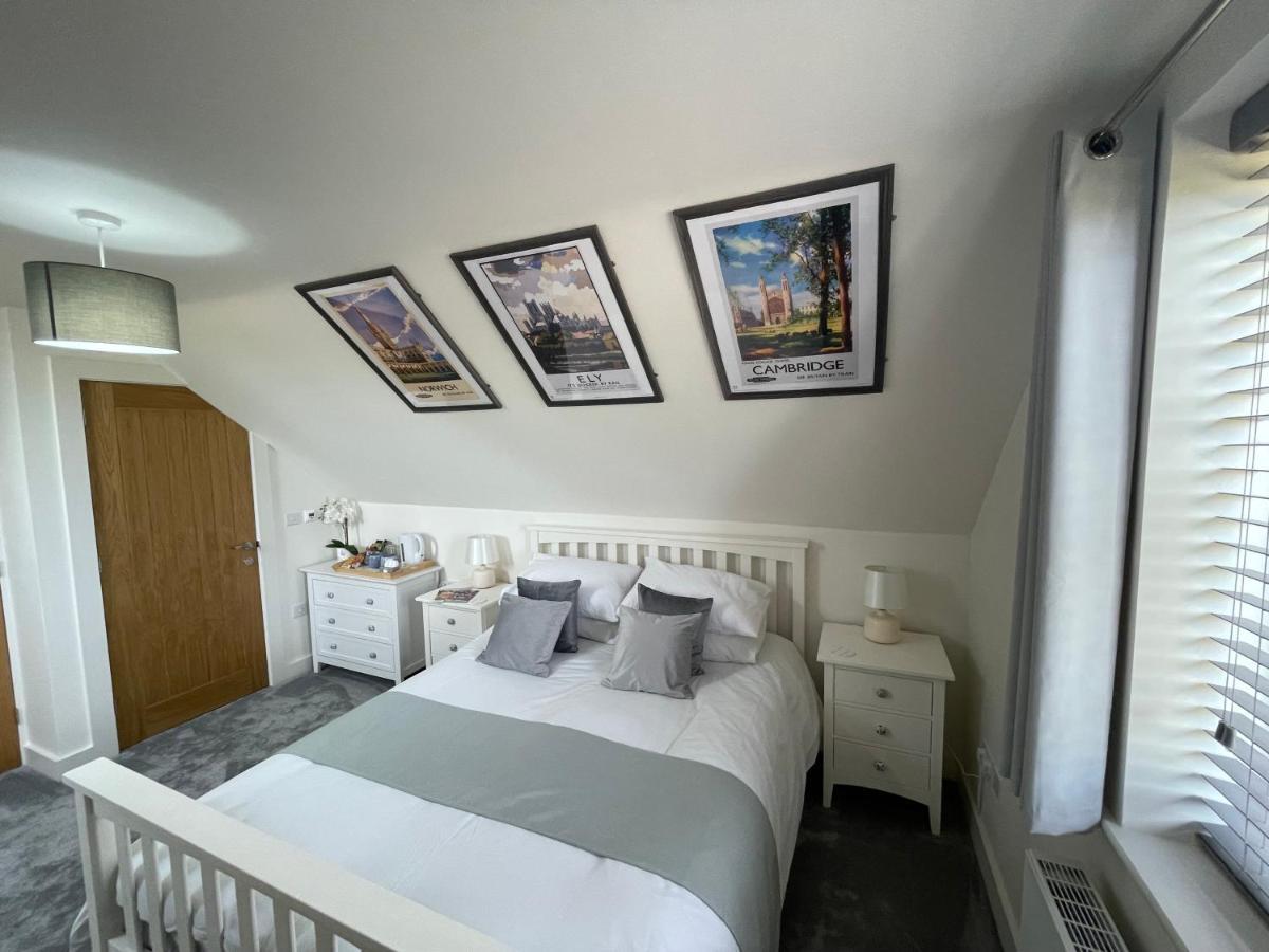 The Top Floor Stretham Екстер'єр фото