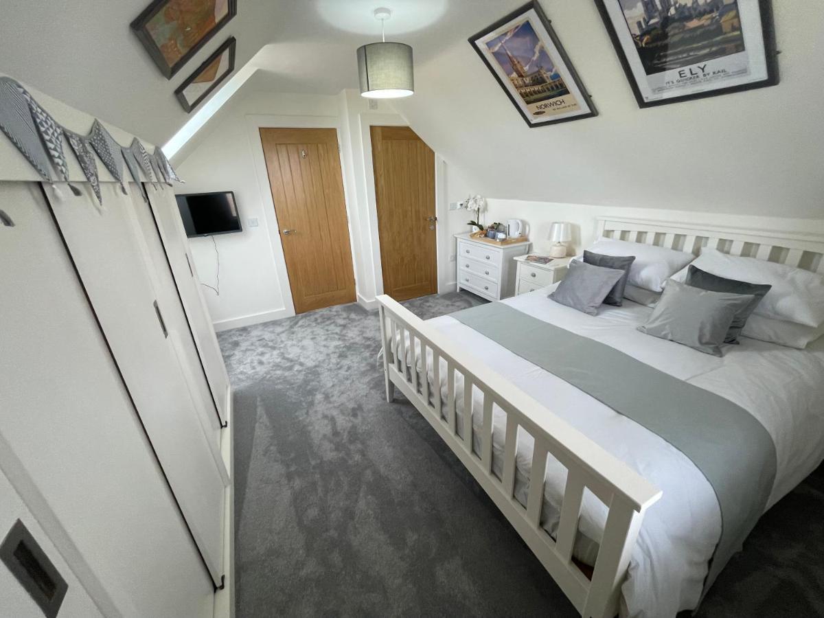 The Top Floor Stretham Екстер'єр фото