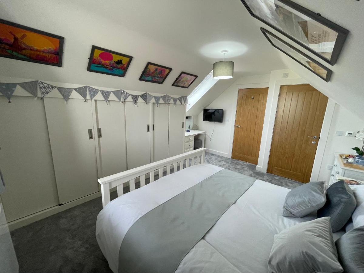 The Top Floor Stretham Екстер'єр фото